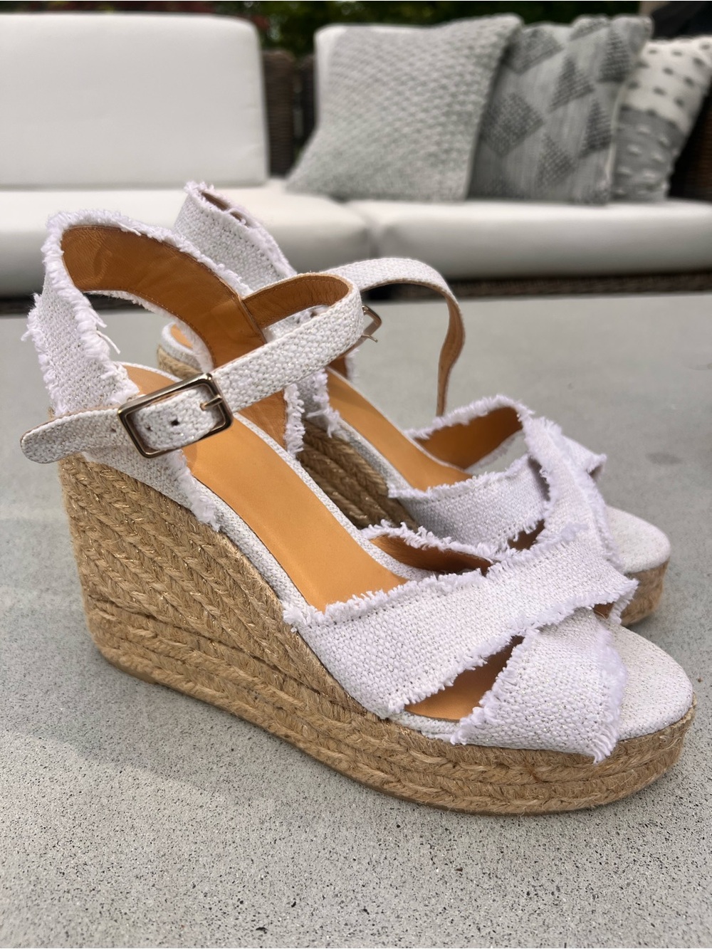Castaner wedge espadrille sandals. White with gold speckles. Sz 38